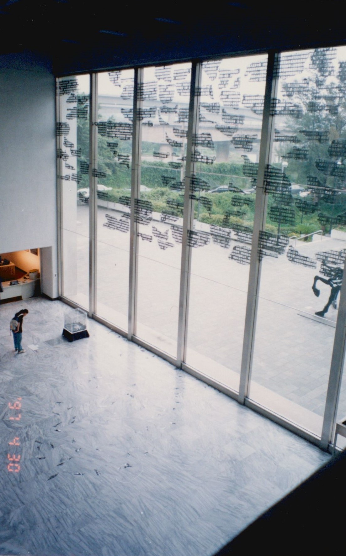 1997_蕭麗虹 Margaret Shiu Tan_作品_烏雲蓋過白雲 Dark Clouds Covering White Clouds_MST-DCCWC-02